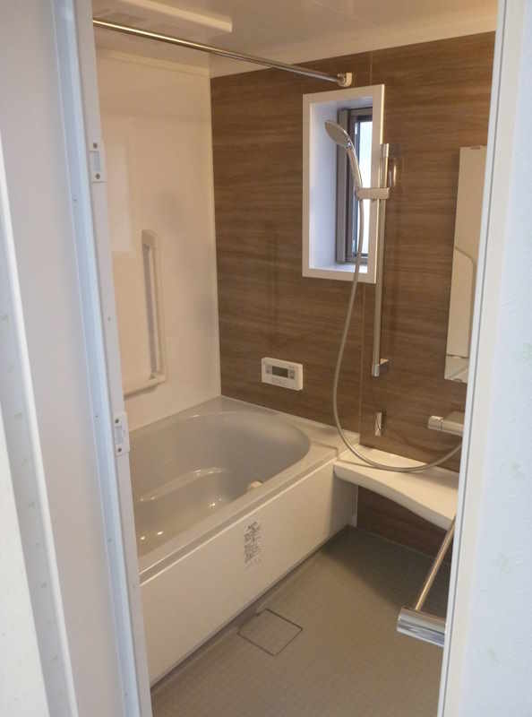 スタイリッシュなLDKのある二世帯住宅