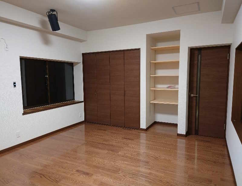 スタイリッシュなLDKのある二世帯住宅